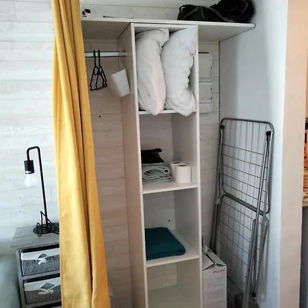 15 Minutes From La Rochelle *