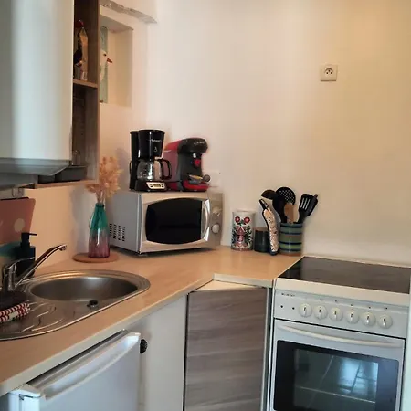 15 Minutes From La Rochelle Yves